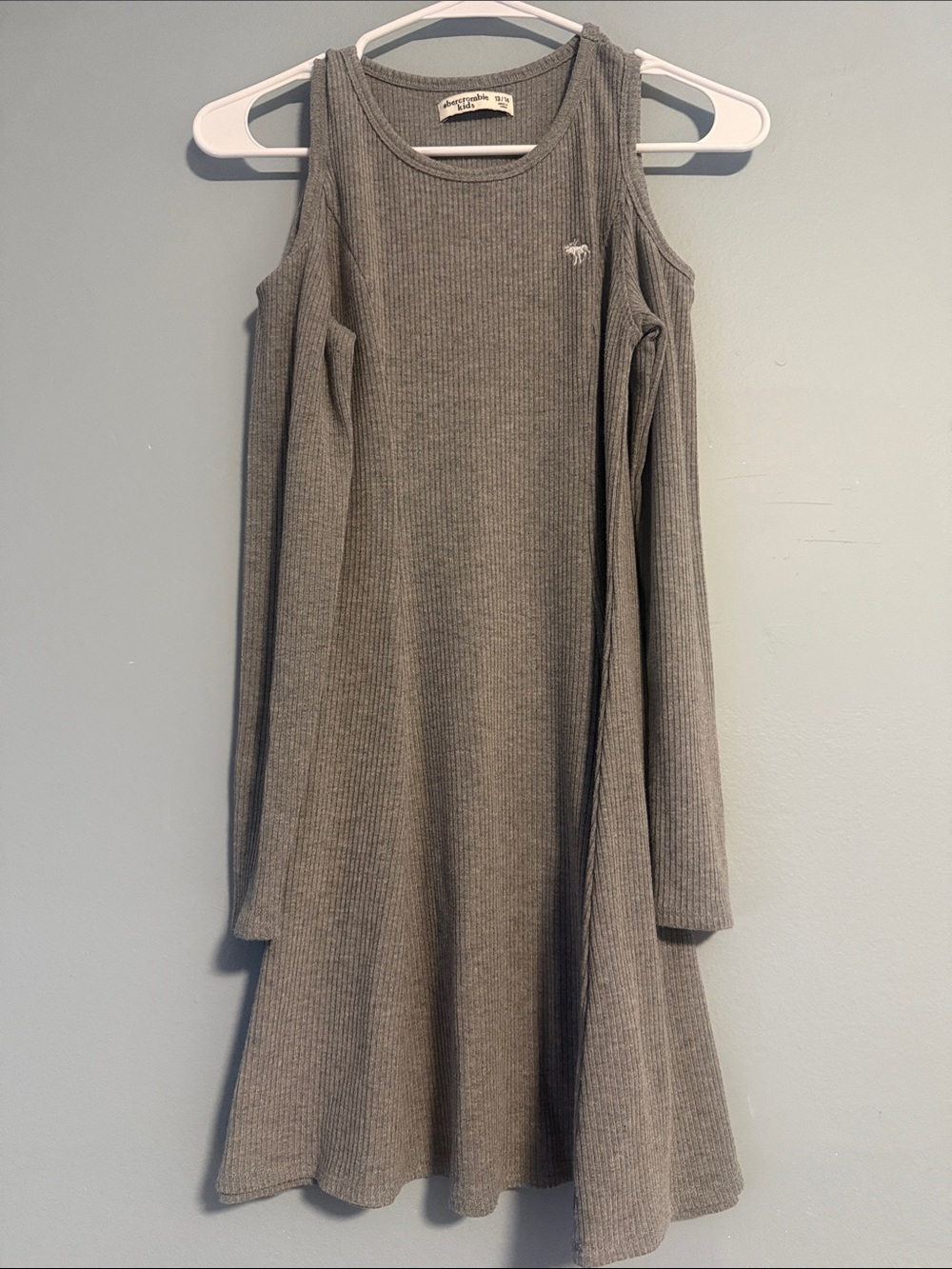 abercrombie kids Gray Ribbed Cold-Shoulder Knit Dress